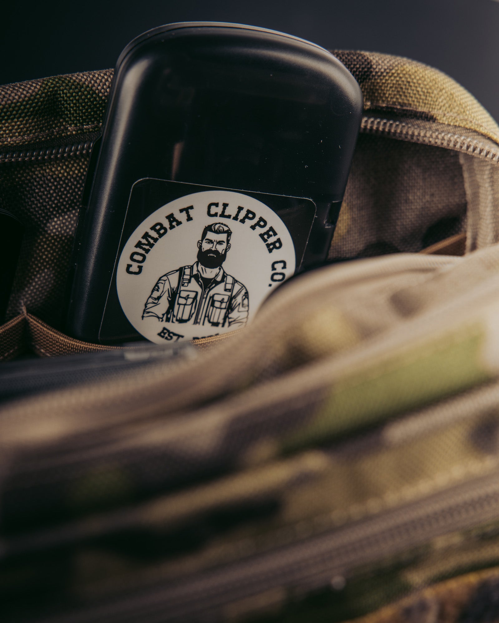 Alpha Blade Razor + 4 Blades & Travel Case